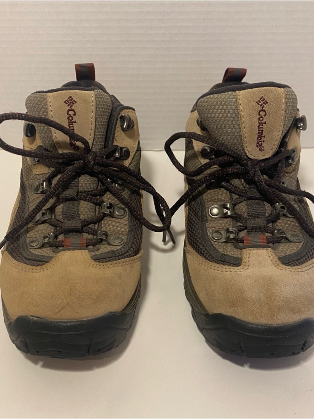 Columbia Women’s Tan and Dark Brown Hiking Boots - Bonanza Valley- size 7.5